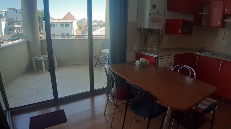 Dacia - Stefan cel Mare, apartament 2 camere cu terasa generoasa